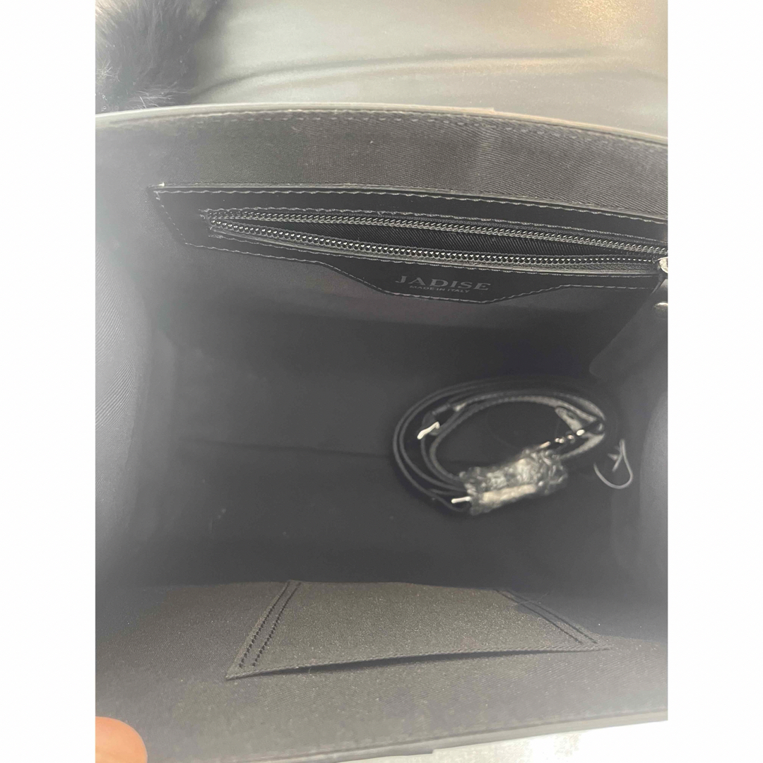 Jadiseフェルト バッグ ブラック＆ピンク レディースのバッグ(ショルダーバッグ)の商品写真