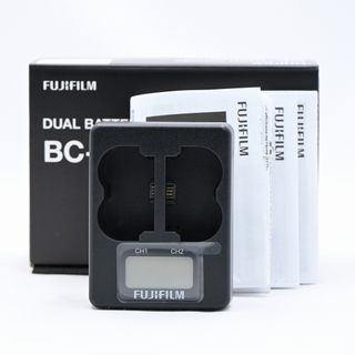 フジフイルム(富士フイルム)のFUJIFILM デュアルバッテリーチャージャー BC-W235(その他)