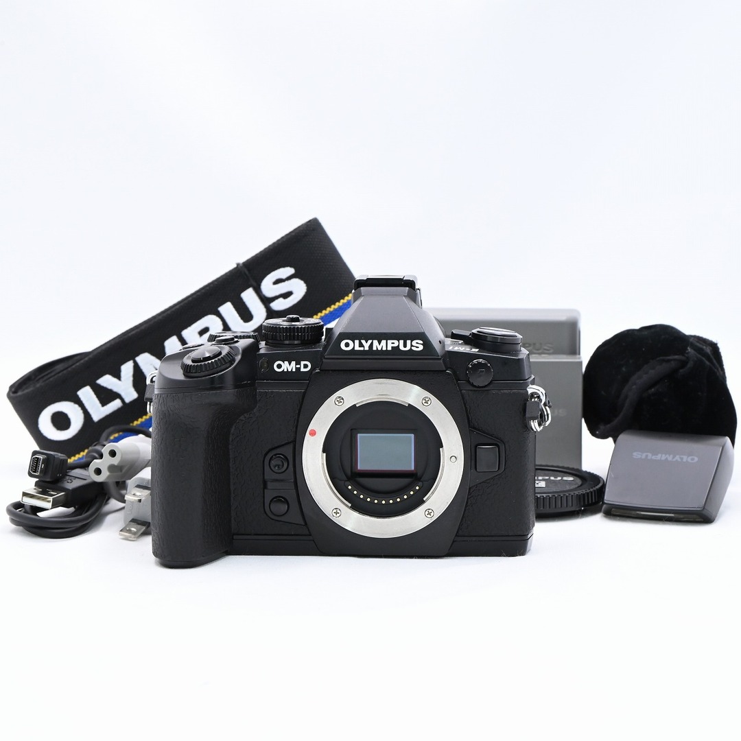 OLYMPUS(オリンパス)のOLYMPUS OM-D E-M1 ボディ ブラック スマホ/家電/カメラのカメラ(ミラーレス一眼)の商品写真