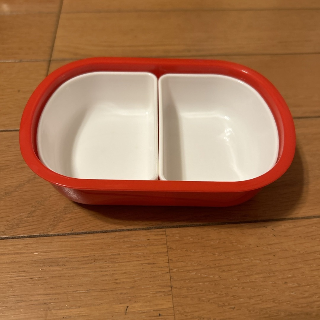 mikihouse(ミキハウス)の【中古】ミキハウス　お弁当箱 インテリア/住まい/日用品のキッチン/食器(弁当用品)の商品写真