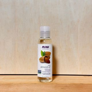 ナウフーズ(Now Foods)のスイートアーモンドオイル110ml(ボディオイル)