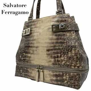 Salvatore Ferragamo - フェラガモ トートバッグ 紺/シルバーの通販 by ...