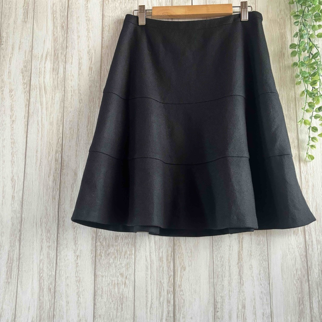 ROPE’(ロペ)のROPE【M】日本製 シンプル 切り替え フレアスカート 膝丈 ブラック レディースのスカート(ひざ丈スカート)の商品写真