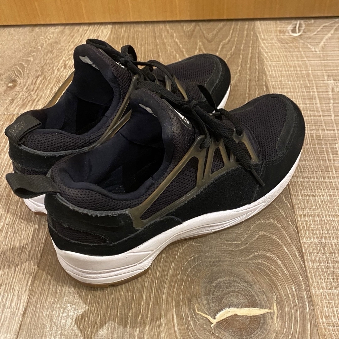 NIKE(ナイキ)のAIR HUARACHE LIGHT 24cm ハラチライト レディースの靴/シューズ(スニーカー)の商品写真