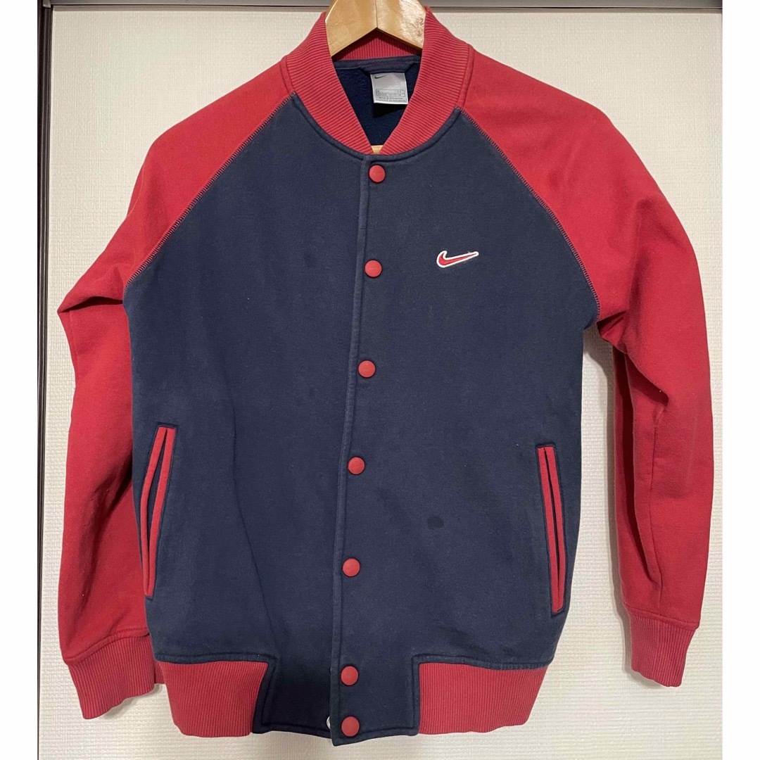 NIKE(ナイキ)のNIKE ブルゾン キッズ/ベビー/マタニティのキッズ服男の子用(90cm~)(ジャケット/上着)の商品写真