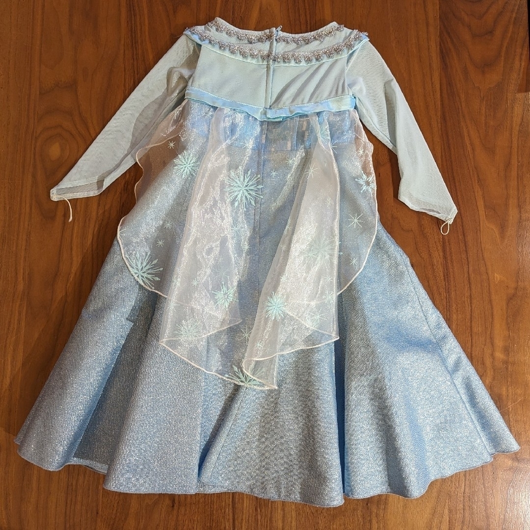 アナと雪の女王 - ビビディバビディブティック エルサ ドレス 100の通販 by ことり's shop|アナトユキノジョオウならラクマ アナと雪の女王 - ビビディバビディブティック エルサ ドレス 100の通販 by ことり's shop|アナトユキノジョオウならラクマ