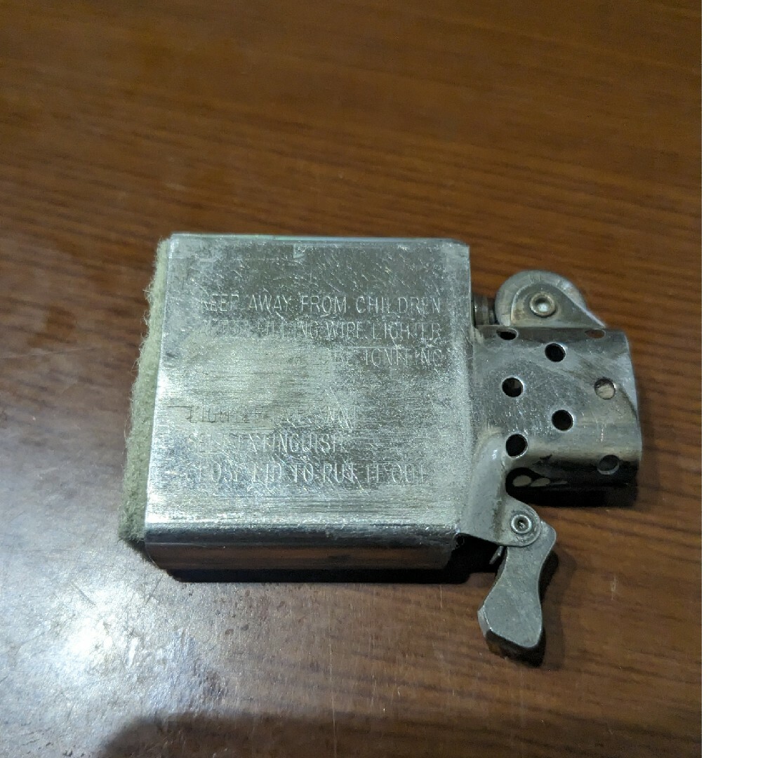 ZIPPO(ジッポー)の【希少・90年代】ZIPPO　ラッキーストライク メンズのファッション小物(タバコグッズ)の商品写真