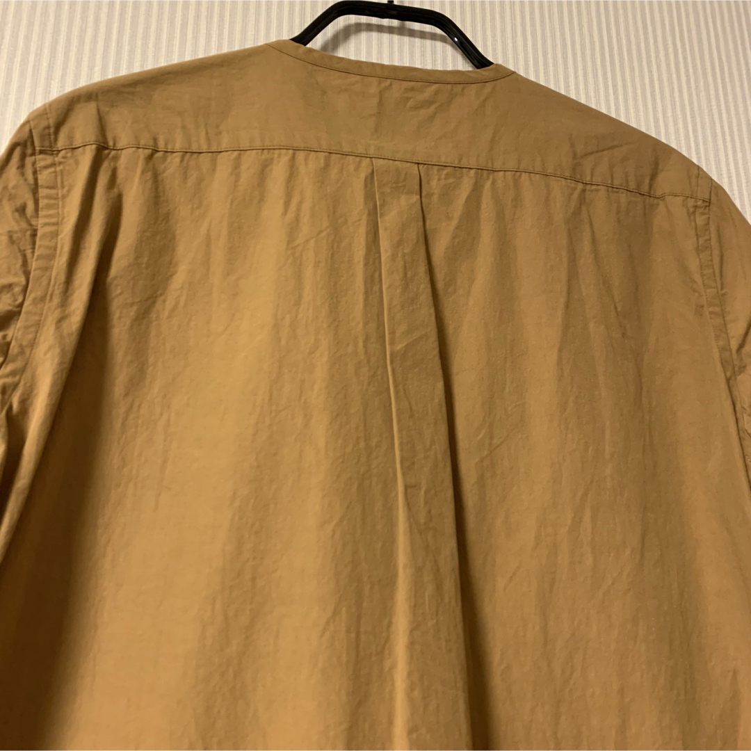 nest Robe(ネストローブ)のnest Robe CONFECT コンフェクト　プルオーバーシャツ　ベージュ メンズのトップス(シャツ)の商品写真