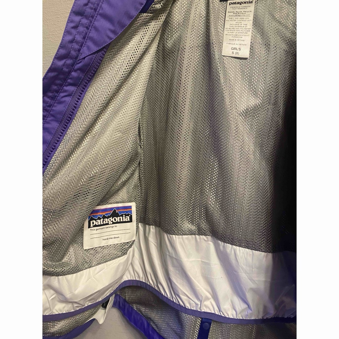 patagonia(パタゴニア)のpatagonia キッズ　ウィンドブレーカー+ブルゾン　アウター　8歳サイズ キッズ/ベビー/マタニティのキッズ服女の子用(90cm~)(ジャケット/上着)の商品写真