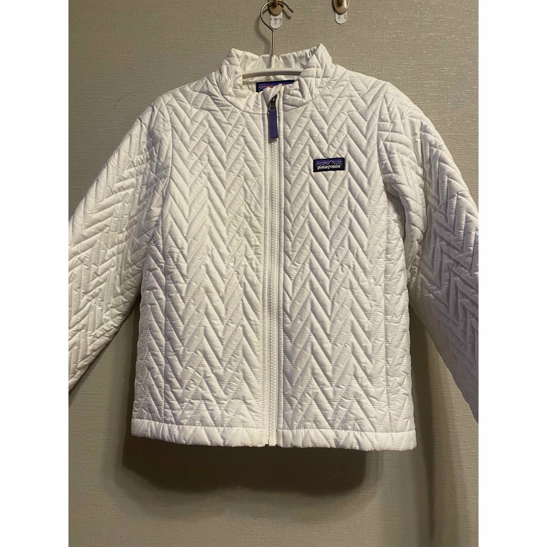 patagonia(パタゴニア)のpatagonia キッズ　ウィンドブレーカー+ブルゾン　アウター　8歳サイズ キッズ/ベビー/マタニティのキッズ服女の子用(90cm~)(ジャケット/上着)の商品写真