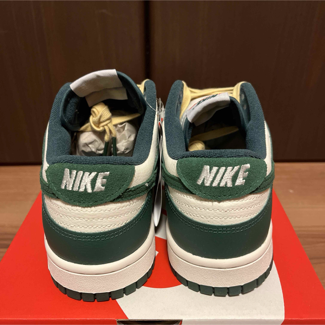 NIKE(ナイキ)の【新品黒タグ付】NIKE ダンク Low "Noble Green" 28cm メンズの靴/シューズ(スニーカー)の商品写真