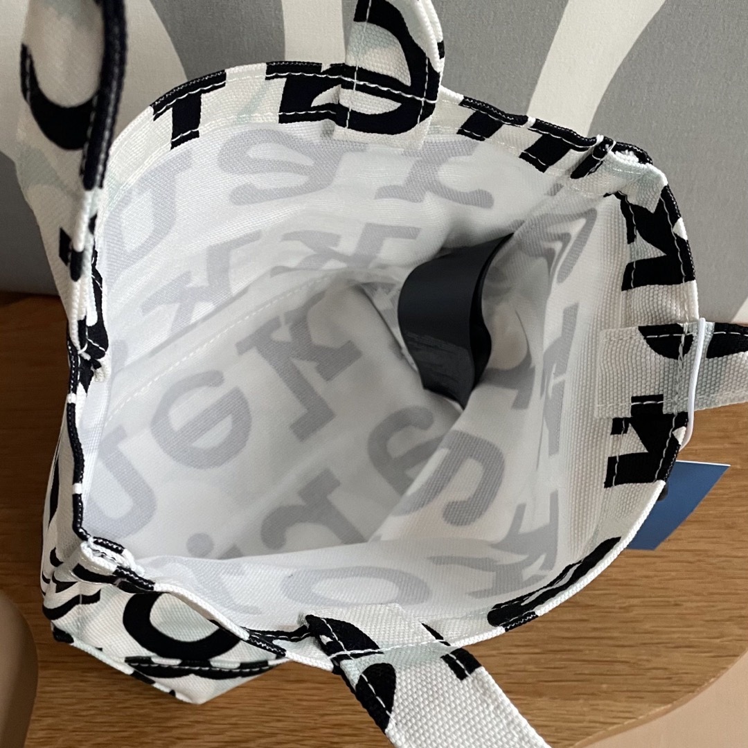 marimekko(マリメッコ)の新品marimekko Ahkera ピエニ ウニッコ ロゴ トートバッグ レディースのバッグ(トートバッグ)の商品写真