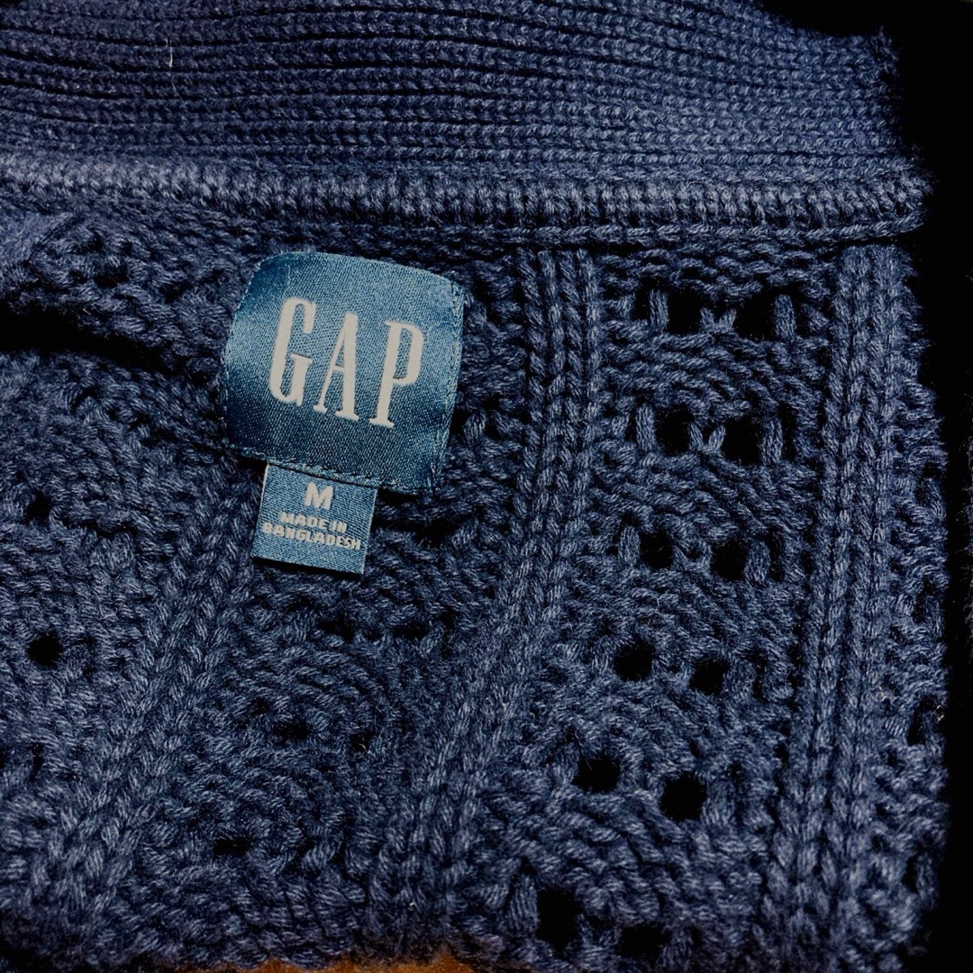 GAP(ギャップ)の美品　GAP ギャップ　太透かし編みニット　カーディガン　ネイビー レディースのトップス(カーディガン)の商品写真