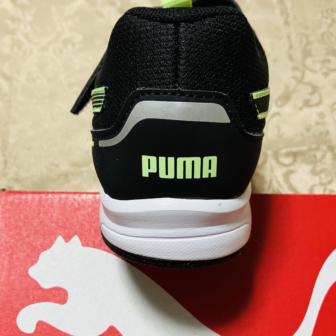 PUMA(プーマ)の[新品] ＊21センチ＊ PUMAジュニアシューズ スピードモンスター  V4  キッズ/ベビー/マタニティのキッズ靴/シューズ(15cm~)(スニーカー)の商品写真