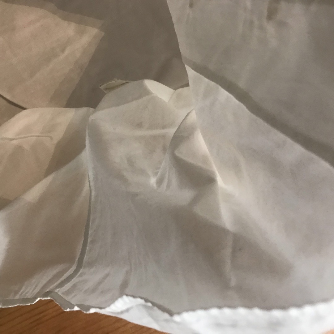 マドモアゼルノンノン  シンプルな白シャツ レディースのトップス(シャツ/ブラウス(長袖/七分))の商品写真