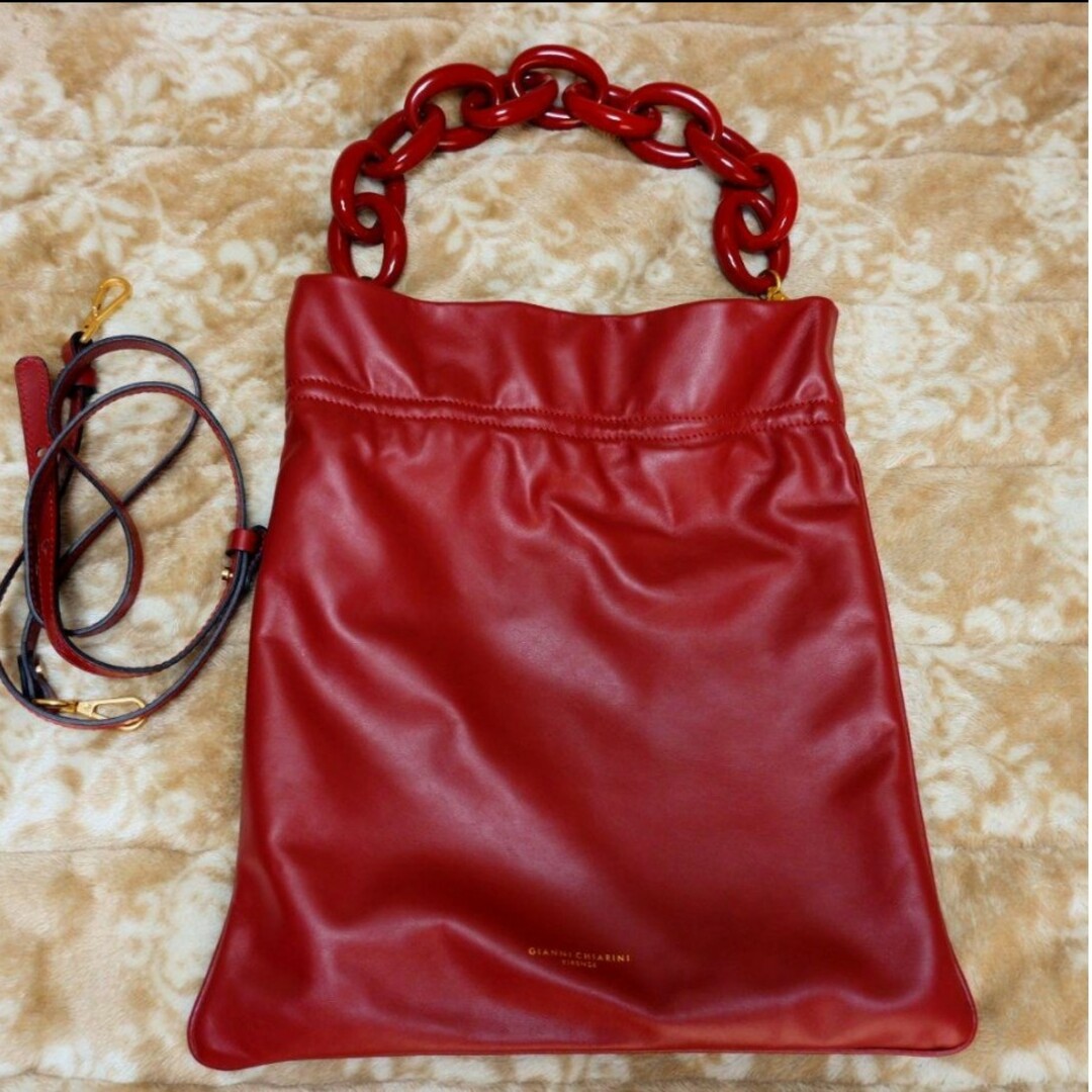 GIANNI CHIARINI(ジャンニキャリーニ)のGIANNI CHIARINI ショルダーバッグメモリー　赤 レディースのバッグ(ショルダーバッグ)の商品写真