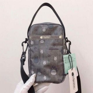 レスポートサック(LeSportsac)の[新品] レスポートサック　トトロ　スマホショルダーバッグ　グレー　(ショルダーバッグ)