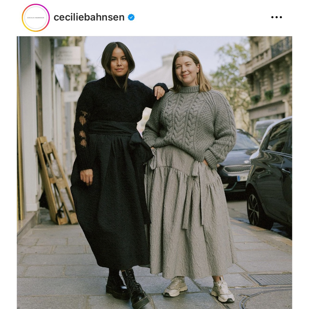 CECILIE BAHNSEN(セシリーバンセン)の値下げしました！【セシリーバンセン　グレー　ニット】 レディースのトップス(ニット/セーター)の商品写真