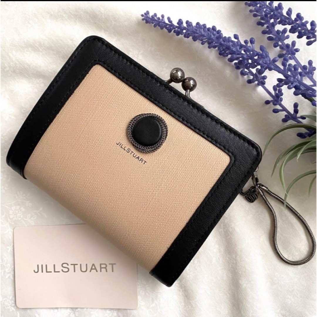 JILLSTUART(ジルスチュアート)の【新品】ジルスチュアート　二つ折り財布 ノスタルジア　がま口　ベージュ レディースのファッション小物(財布)の商品写真