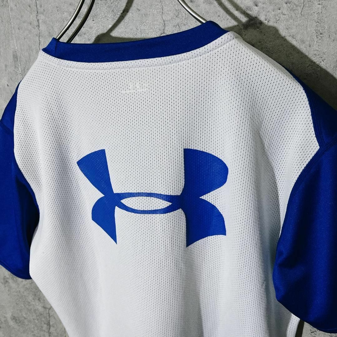 UNDER ARMOUR(アンダーアーマー)の【ビッグロゴ ✿】アンダーアーマー Tシャツ 半袖 トップス ルームウェア MD メンズのトップス(Tシャツ/カットソー(半袖/袖なし))の商品写真