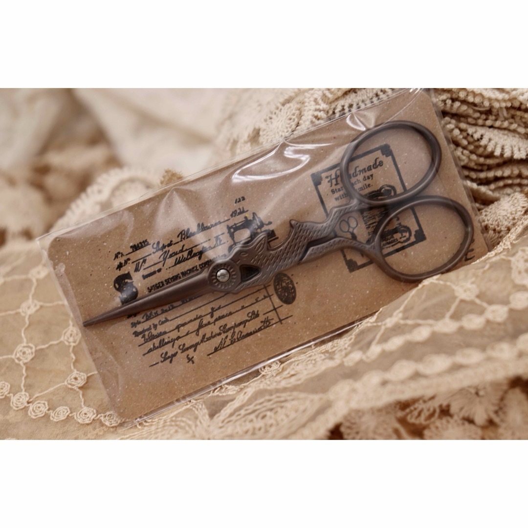 うさぎの刺繍鋏 ブロンズ はさみ ハサミ ハンドメイドの素材/材料(その他)の商品写真
