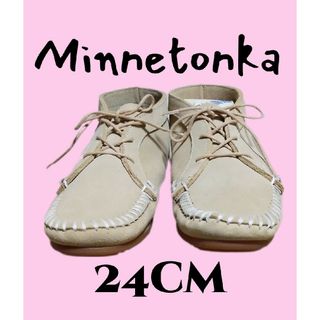 ミネトンカ(Minnetonka)のミネトンカ本革スエードモカシンブーツ24cm新品タグ無ベージュ箱無し(ブーツ)