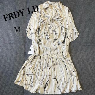 フレイアイディー(FRAY I.D)の人気 FRAY I.D ボウタイプリント ミディワンピース 総柄  極希少 (ロングワンピース/マキシワンピース)