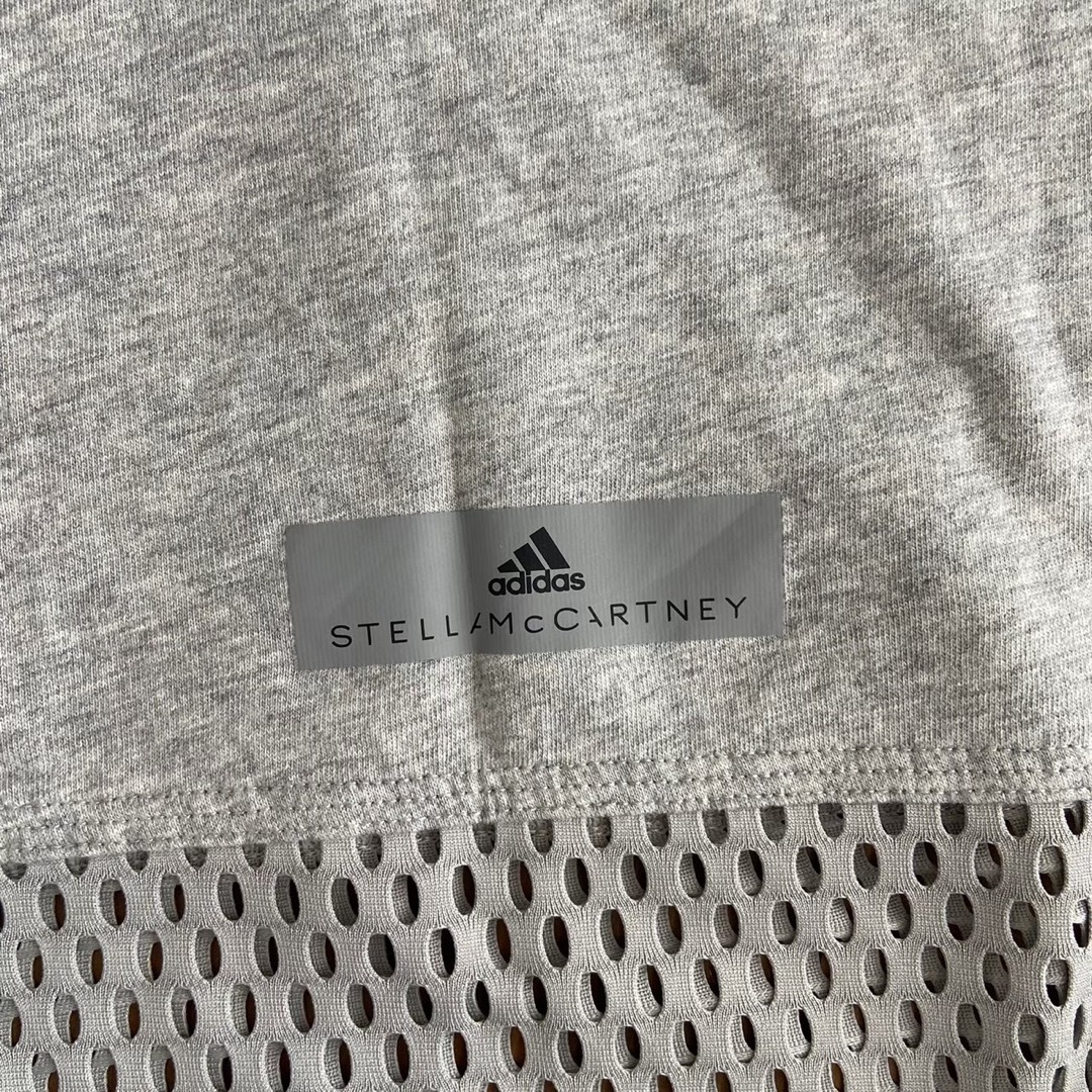 adidas by Stella McCartney(アディダスバイステラマッカートニー)の[ 美品 ] アディダスバイステラマッカートニー トップス タンクトップ XS スポーツ/アウトドアのトレーニング/エクササイズ(ヨガ)の商品写真