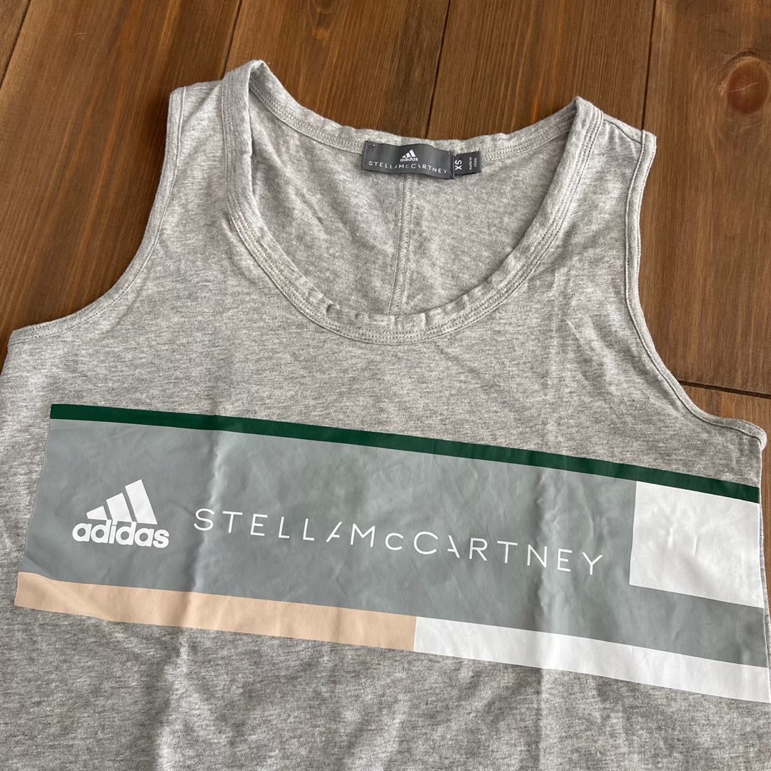 adidas by Stella McCartney(アディダスバイステラマッカートニー)の[ 美品 ] アディダスバイステラマッカートニー トップス タンクトップ XS スポーツ/アウトドアのトレーニング/エクササイズ(ヨガ)の商品写真