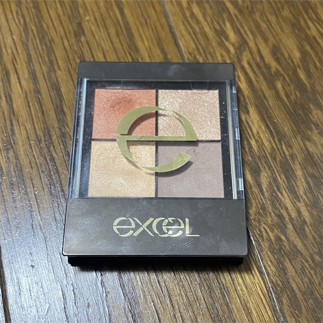 excel(エクセル)のエクセル リアルクローズシャドウ CX05 フリンジハット(1個) コスメ/美容のベースメイク/化粧品(アイシャドウ)の商品写真
