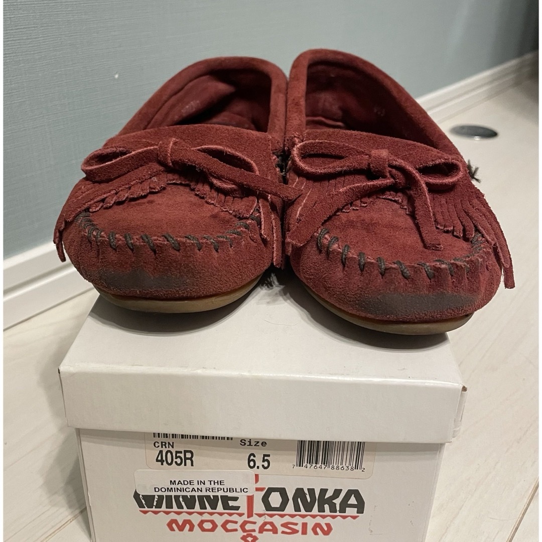 Minnetonka(ミネトンカ)のMinnetonka モカシン ワインレッド 23.5㎝ レディースの靴/シューズ(スリッポン/モカシン)の商品写真