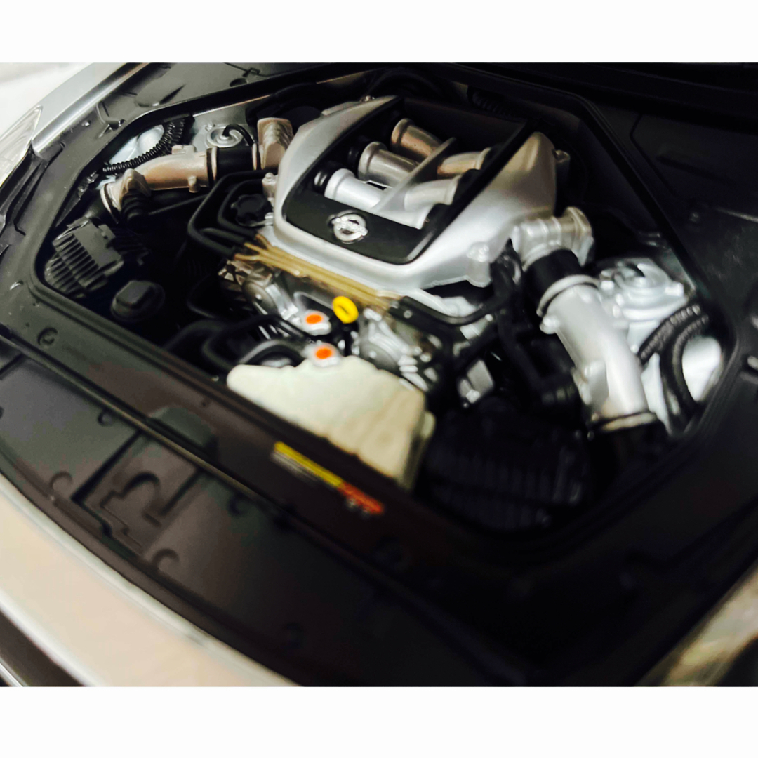 AUTOart(オートアート)のオートアート　1/12 日産GT-R R35 Premium Edition エンタメ/ホビーのおもちゃ/ぬいぐるみ(ミニカー)の商品写真