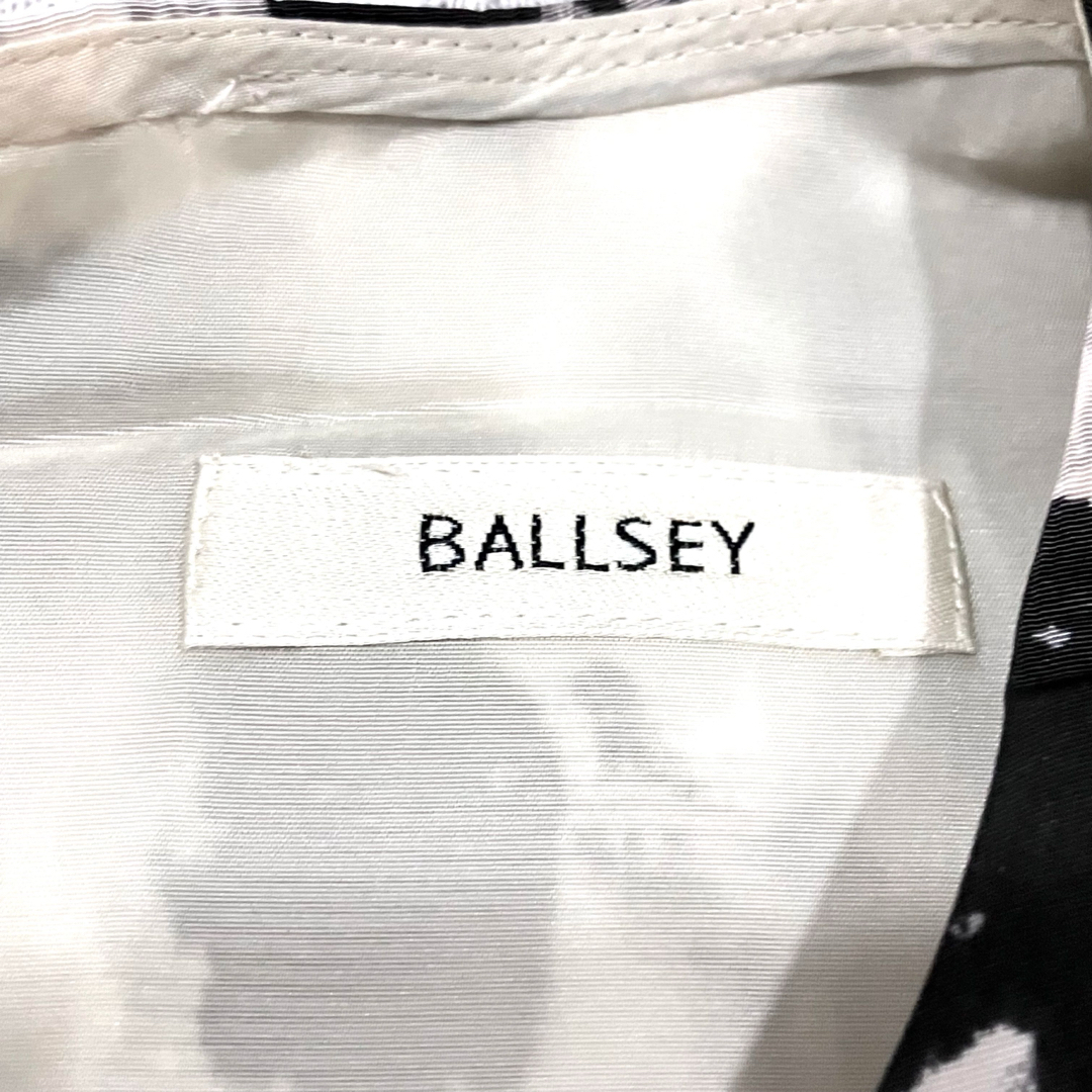 BALLSEY ボールジィ(トゥモローランド) 花柄トップス　ブラックサイズ38