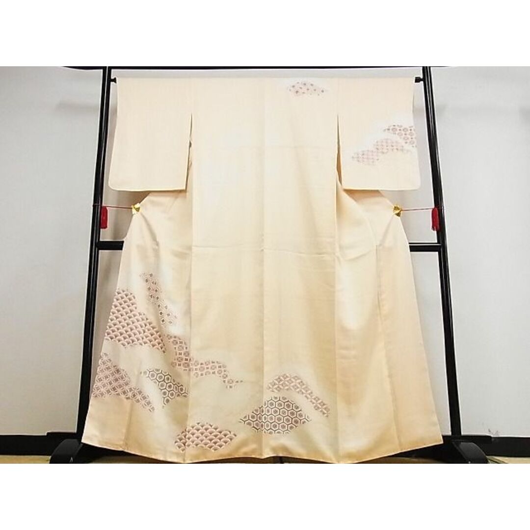 平和屋野田店■訪問着　駒刺繍　霞取り吉祥花文　銀彩　着丈163cm　裄丈64cm　正絹　逸品　A-zi4980 レディースの水着/浴衣(着物)の商品写真