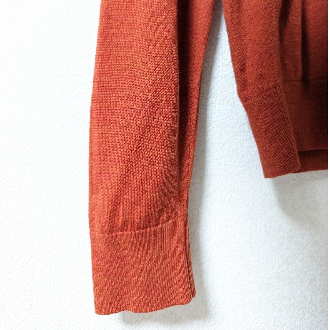 UNIQLO(ユニクロ)のエクストラファインメリノクルーネックセーター オレンジ系統 M メンズのトップス(ニット/セーター)の商品写真