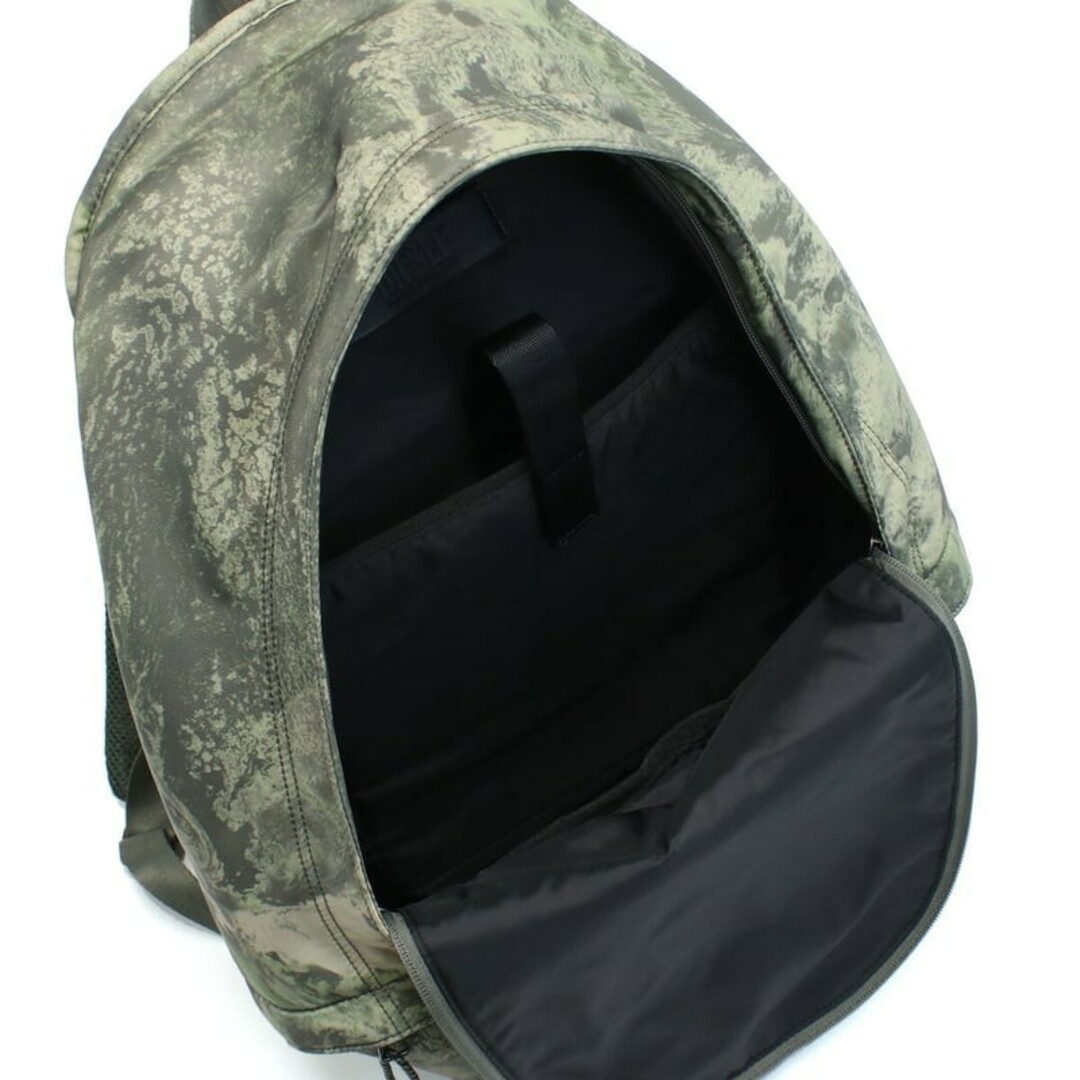 DIESEL(ディーゼル)のディーゼル バックパック X09371　P5585　T7459 グリーン系 メンズのバッグ(バッグパック/リュック)の商品写真