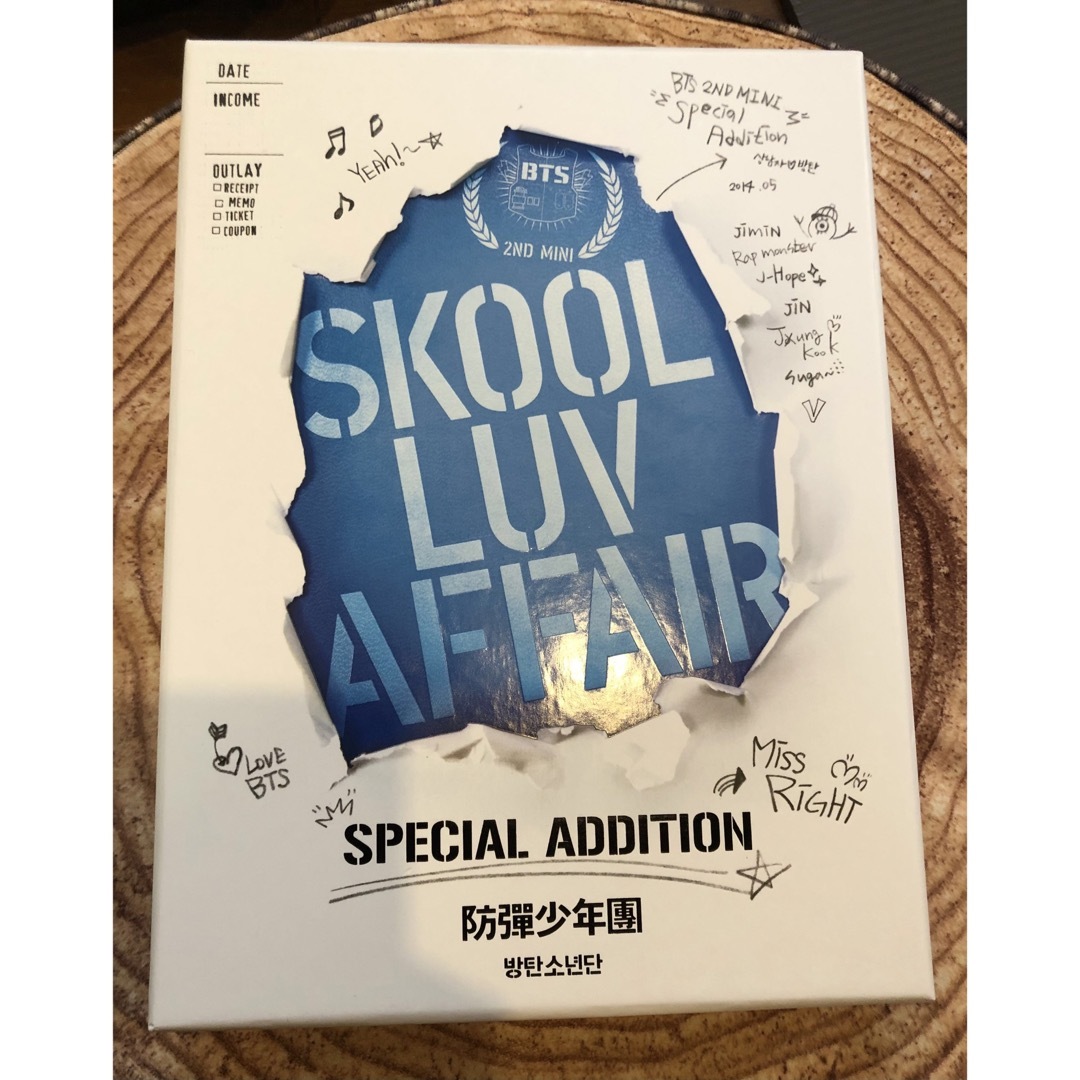 防弾少年団(BTS)(ボウダンショウネンダン)のBTS SKOOL LUV AFFAIR リパッケージ DVD CD エンタメ/ホビーのDVD/ブルーレイ(アイドル)の商品写真