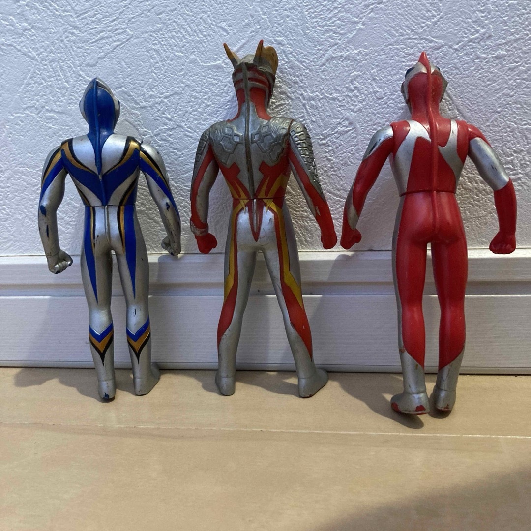 ウルトラマン　フィギュア　3体 エンタメ/ホビーのフィギュア(特撮)の商品写真