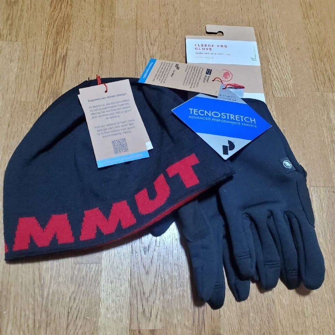 Mammut(マムート)の★新品未使用★マムート フリースグローブ&ウール混ビーニー2点セット スポーツ/アウトドアのアウトドア(登山用品)の商品写真