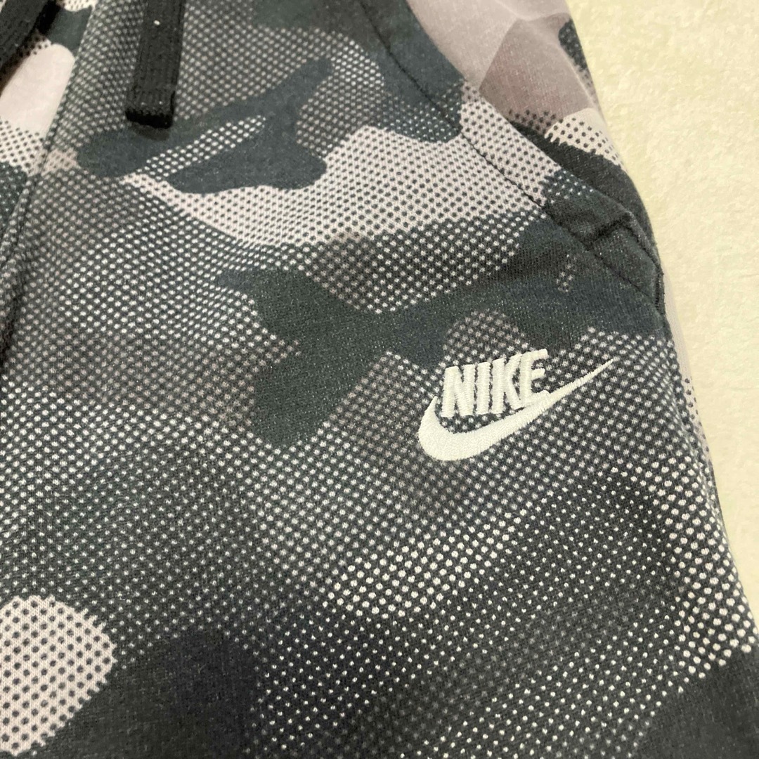 NIKE(ナイキ)のキッズ NIKE ナイキ ズボン スウェットパンツ  ジャージ 130㎝ キッズ/ベビー/マタニティのキッズ服男の子用(90cm~)(パンツ/スパッツ)の商品写真