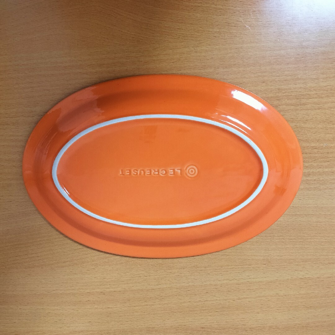 LE CREUSET(ルクルーゼ)のル·クルーゼ LE CREUSET オーバルプレート 30cm インテリア/住まい/日用品のキッチン/食器(食器)の商品写真