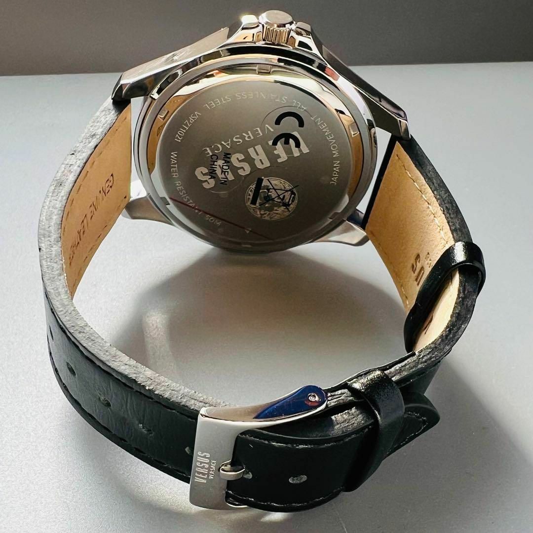 VERSACE(ヴェルサーチ)のヴェルサス ヴェルサーチ 腕時計 メンズ 新品クォーツ ブラック ケース付属 黒 メンズの時計(腕時計(アナログ))の商品写真