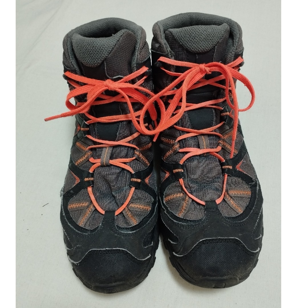 SALOMON(サロモン)の中古 SALOMON GORE-TEX トレイルシューズ メンズの靴/シューズ(スニーカー)の商品写真
