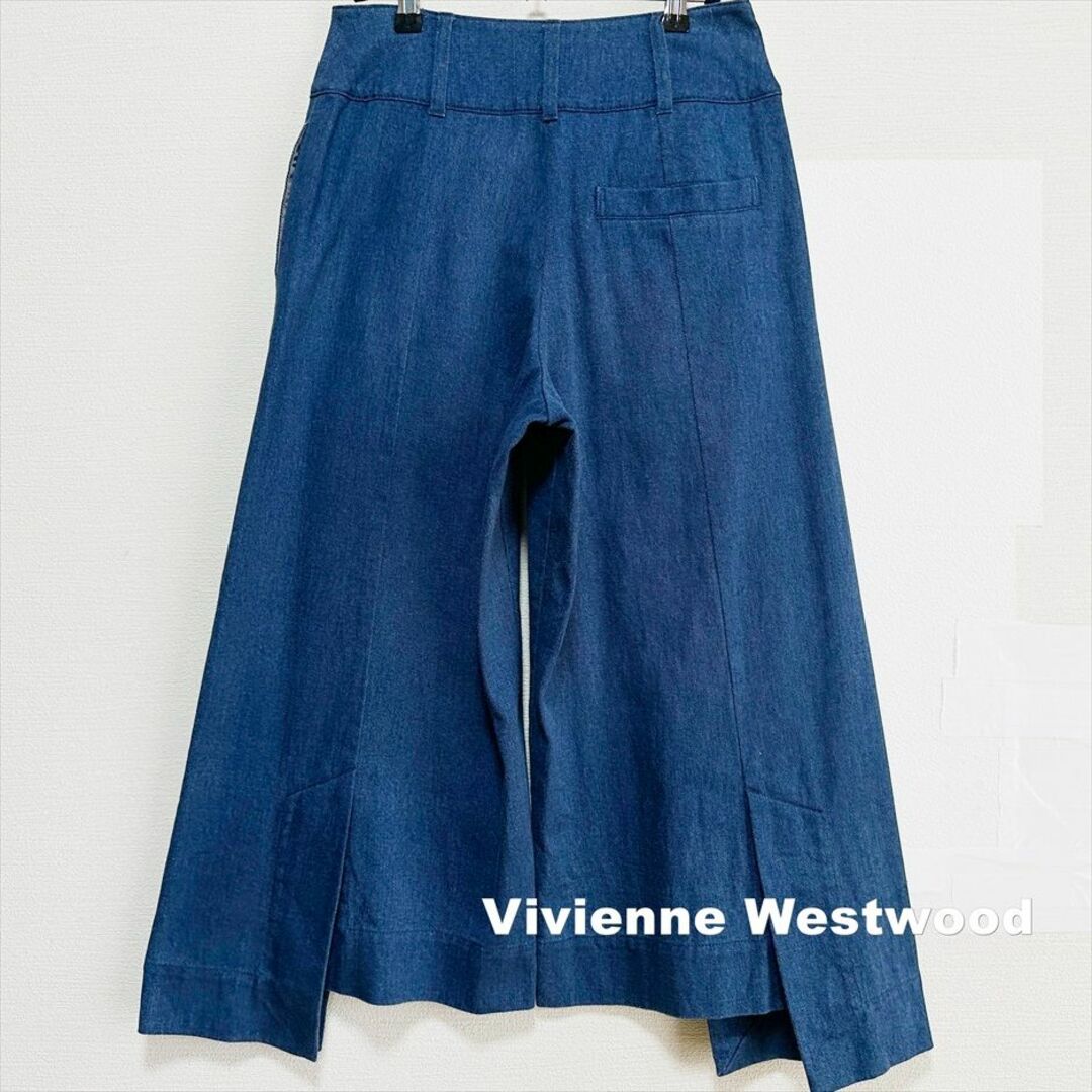 Vivienne Westwood(ヴィヴィアンウエストウッド)の【Vivienne Westwood】ORBボタン フレアカット デニム レディースのパンツ(デニム/ジーンズ)の商品写真