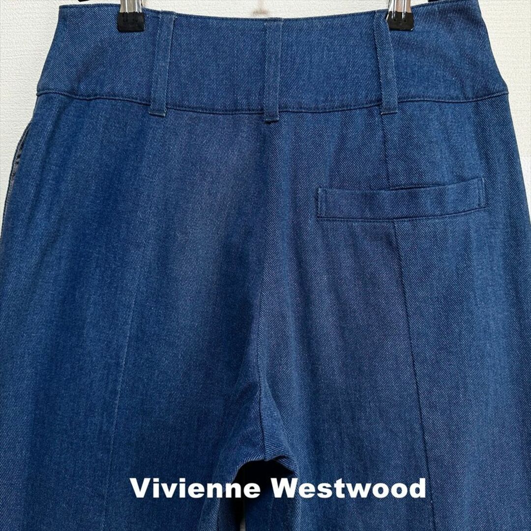 Vivienne Westwood(ヴィヴィアンウエストウッド)の【Vivienne Westwood】ORBボタン フレアカット デニム レディースのパンツ(デニム/ジーンズ)の商品写真