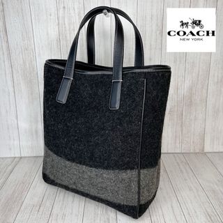 コーチ SOUL EMB CTY TOTE ブラック×レッド64cmファスナーポケット - トートバッグ