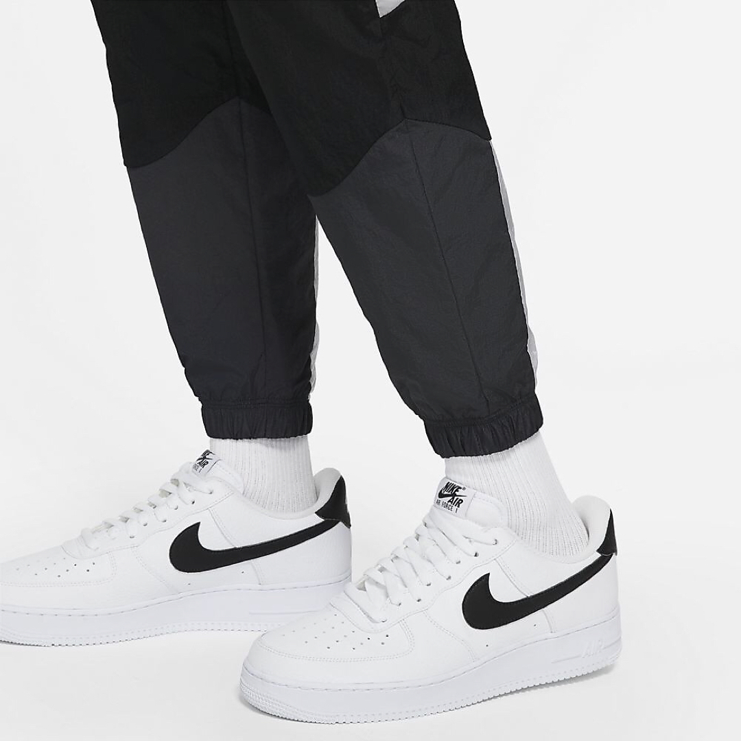 NIKE(ナイキ)の【新品】NIKE NSW SWOOSH WOVEN UL PANTS  メンズのパンツ(その他)の商品写真