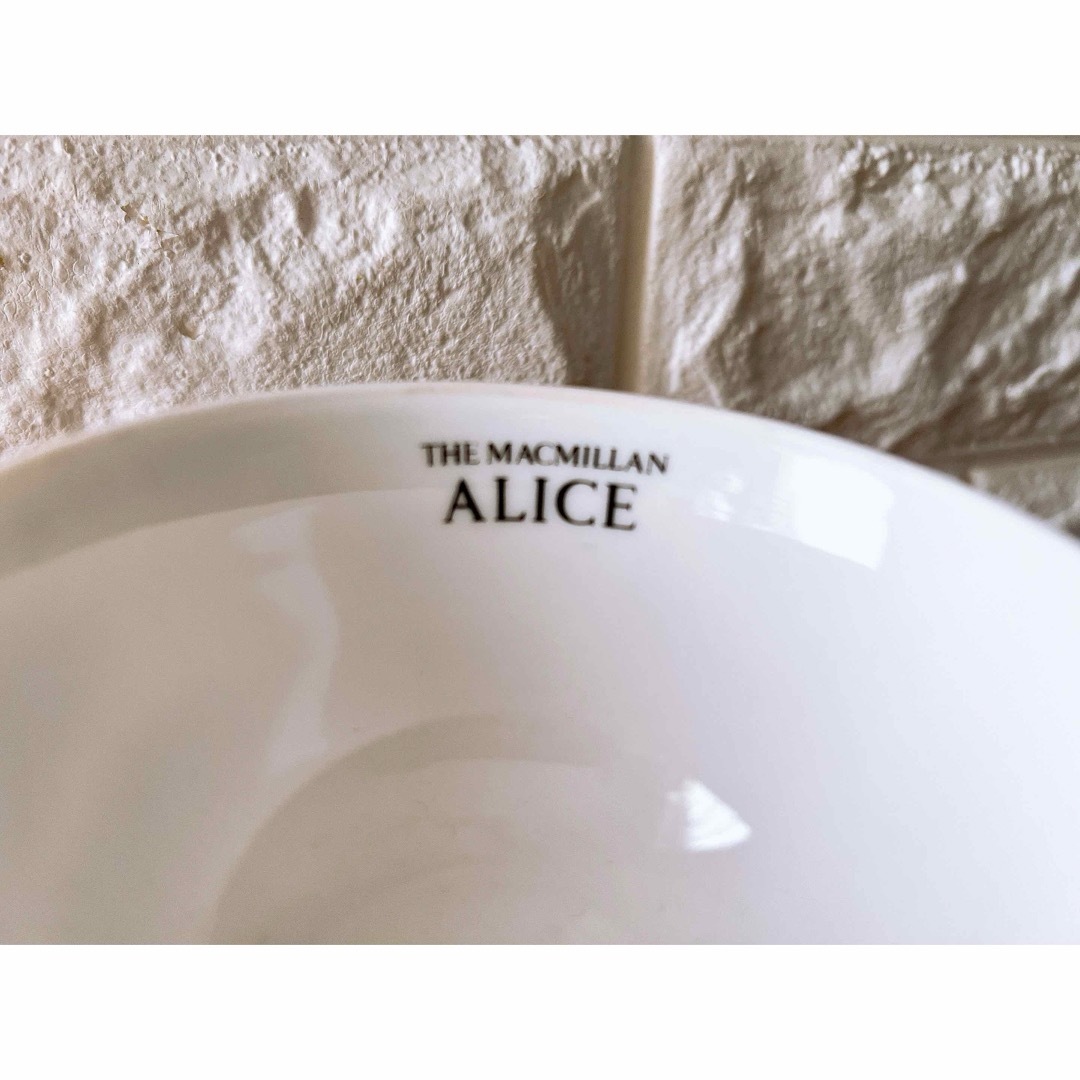 ふしぎの国のアリス(フシギノクニノアリス)の【ALICE】不思議の国のアリス カップ＆ソーサー ２客セット マクミラン ペア インテリア/住まい/日用品のキッチン/食器(食器)の商品写真