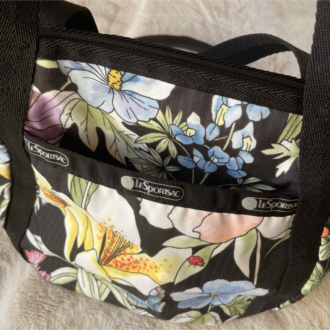 LeSportsac(レスポートサック)の【美品】レスポートサック ショルダーバッグ レディース 8056 ボタニカル レディースのバッグ(ショルダーバッグ)の商品写真