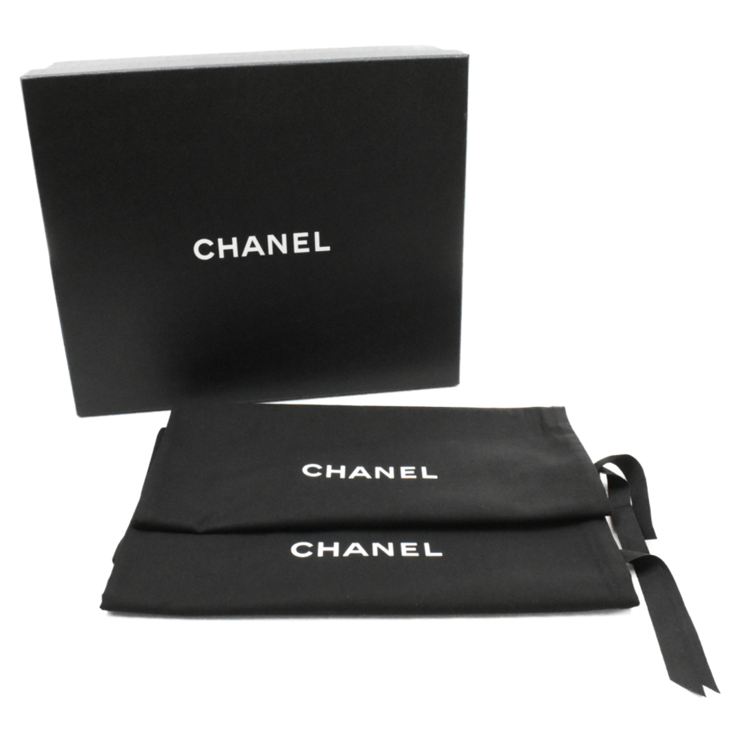 CHANEL(シャネル)のCHANEL シャネル G39697 ハートターンロックココマーク マトラッセキルティングレザーローファー グリーン レディース レディースの靴/シューズ(ローファー/革靴)の商品写真